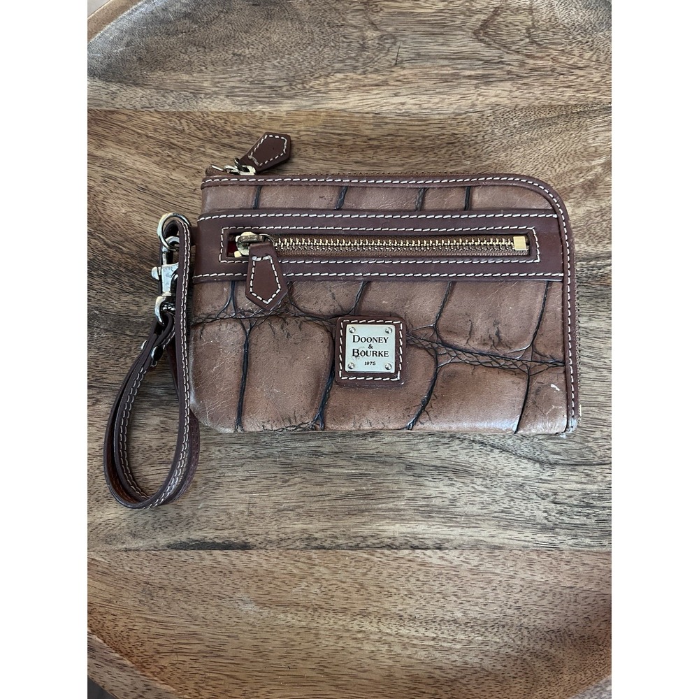 Dooney & Bourke Brown Croc Embossed Leather Wristlet Wallet Zip Around